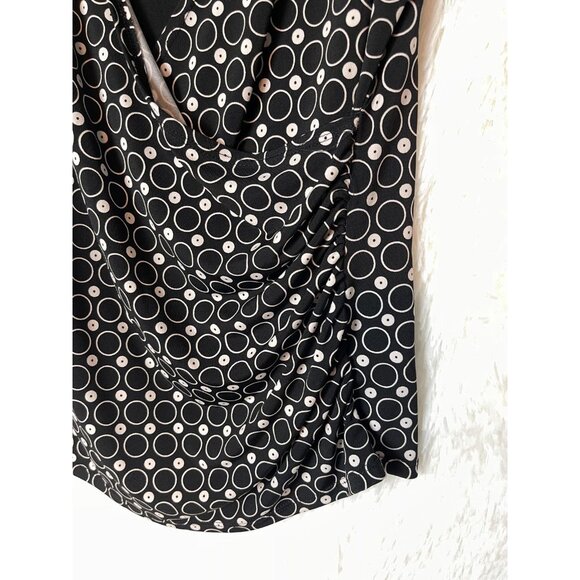 Worthington Stretch Medium Short Sleeve Black White Surplice Top Dots Circles - Picture 5 of 8